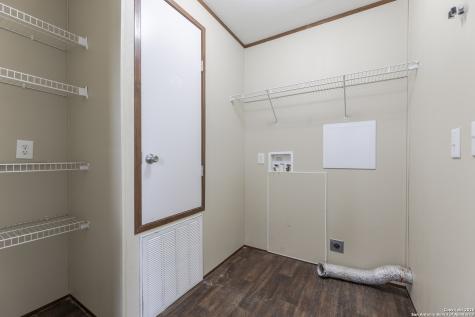 300 Private Road 2743 Moore TX 78057