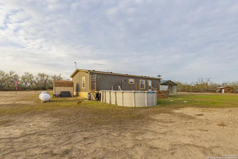 300 Private Road 2743 Moore TX 78057