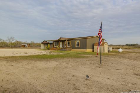 300 Private Road 2743 Moore TX 78057