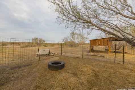 300 Private Road 2743 Moore TX 78057
