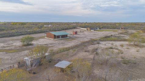 300 Private Road 2743 Moore TX 78057