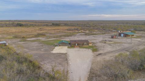 300 Private Road 2743 Moore TX 78057