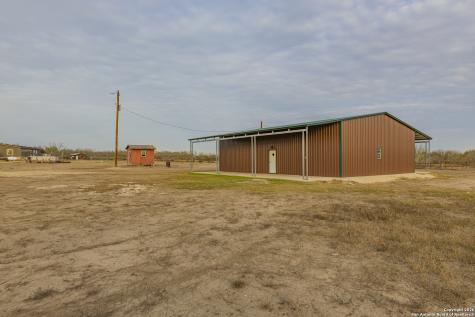 300 Private Road 2743 Moore TX 78057