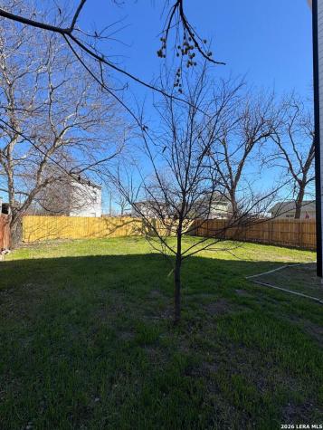 642 N San Gabriel San Antonio TX 78228