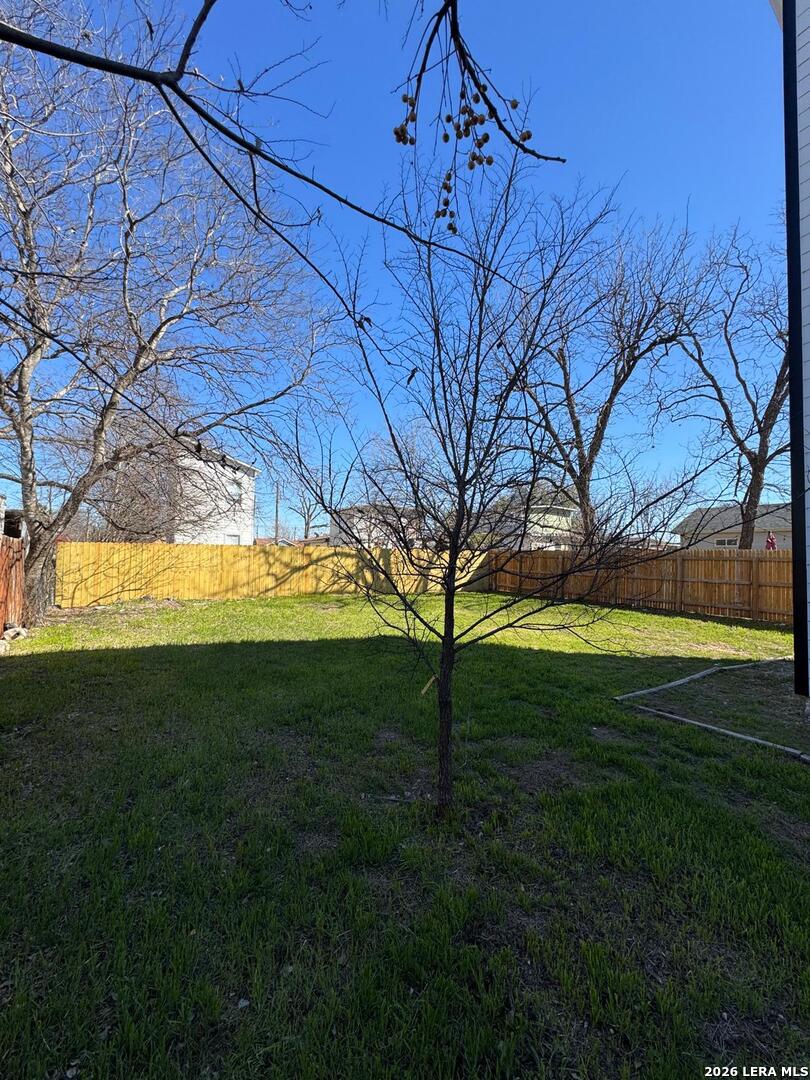 642 N San Gabriel San Antonio TX 78228