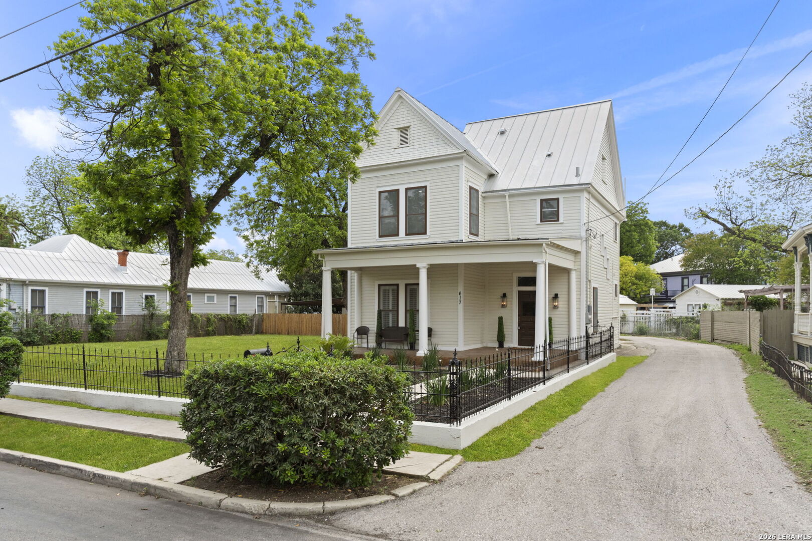 617 E Guenther Street San Antonio TX 78210