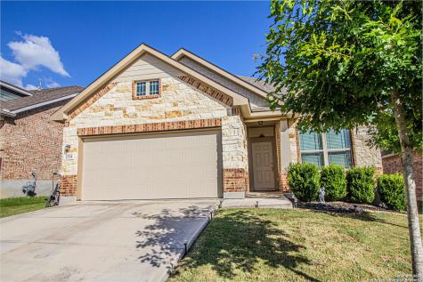 2534 Golden Rain San Antonio TX 78245