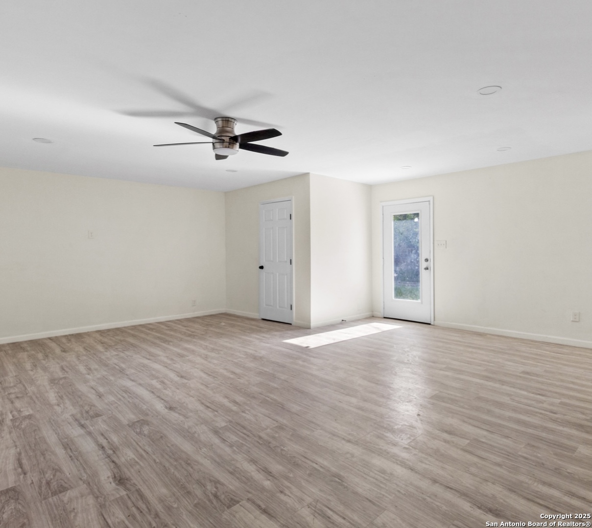 7810 Hobble San Antonio TX 78227