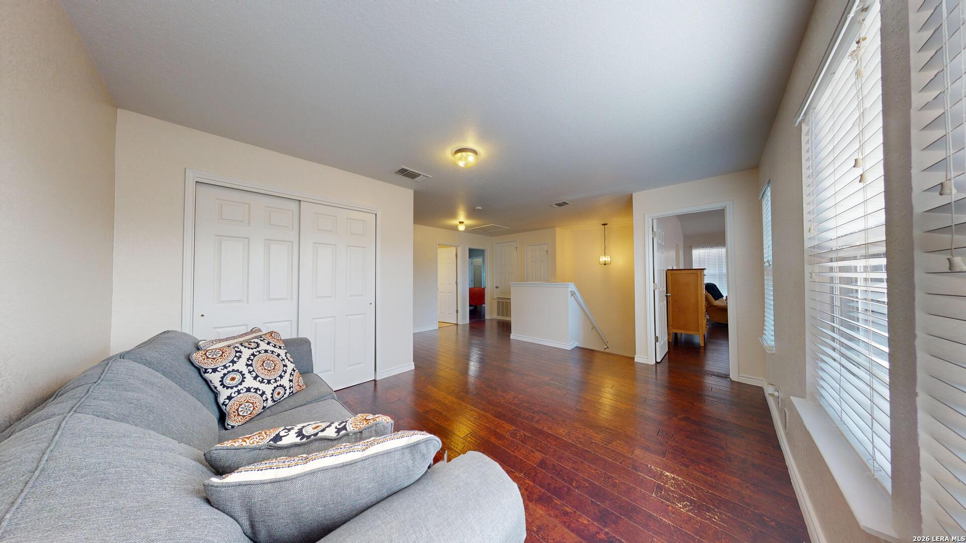147 Woodstone Loop Cibolo TX 78108