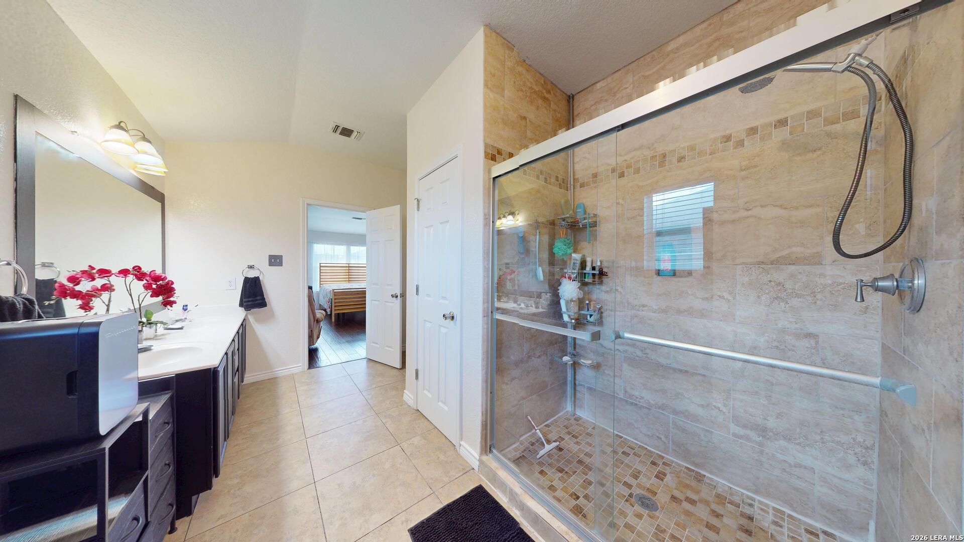 147 Woodstone Loop Cibolo TX 78108
