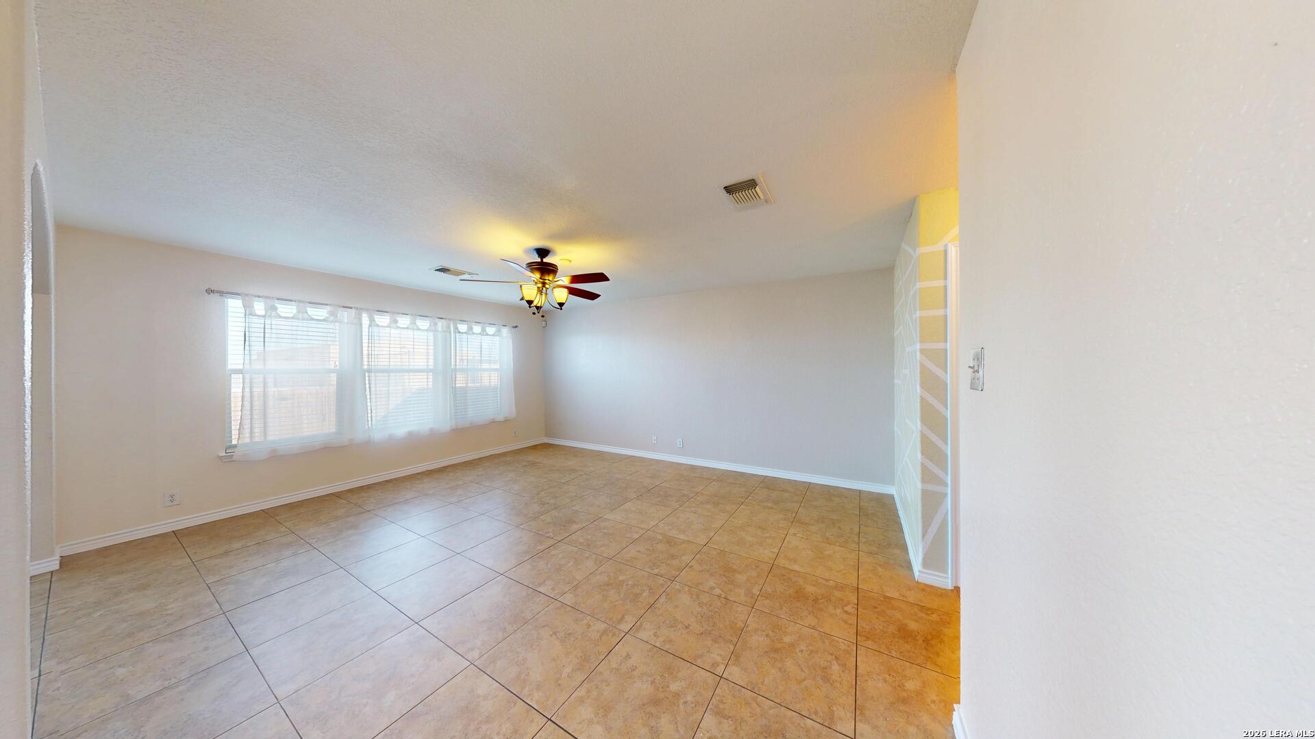 147 Woodstone Loop Cibolo TX 78108