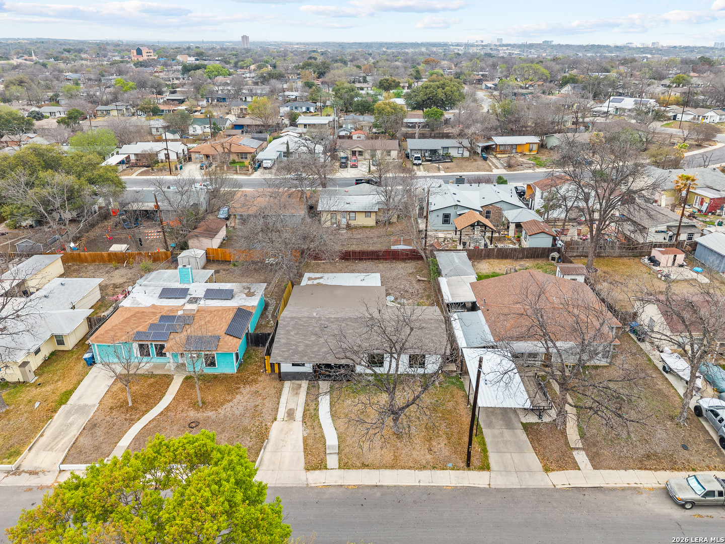 1031 W Thorain San Antonio TX 78201
