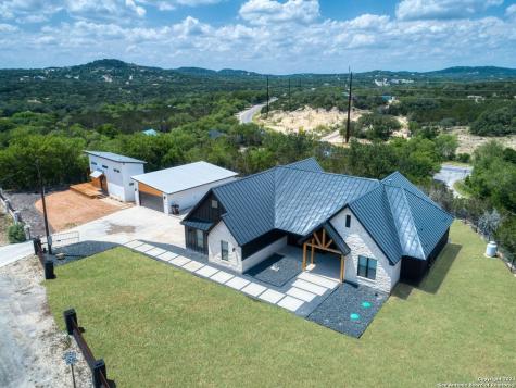 148 Elm Cove Drive Lakehills TX 78063