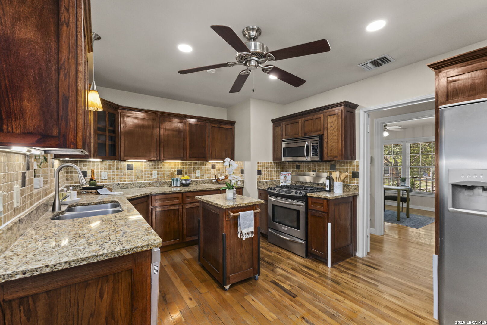 2423 W Summit Avenue San Antonio TX 78228