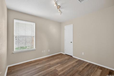 502 Mathis Meadow San Antonio TX 78251