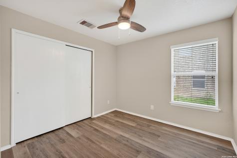 502 Mathis Meadow San Antonio TX 78251