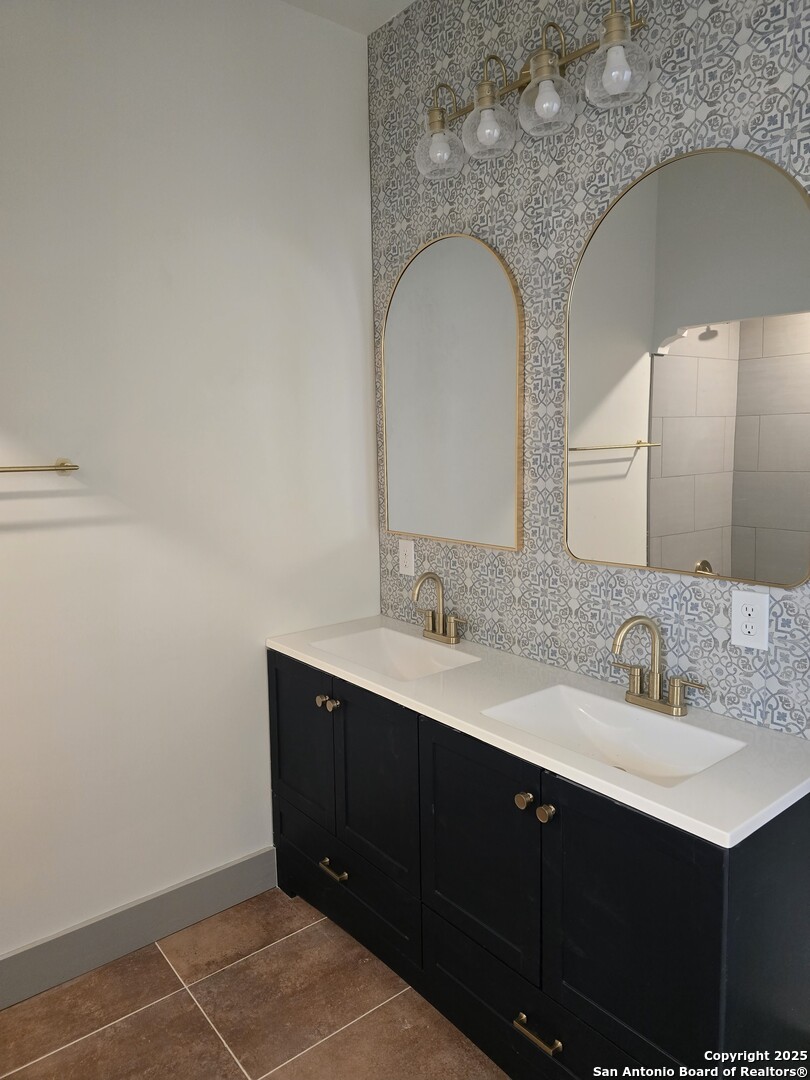 501 W Agarita San Antonio TX 78212