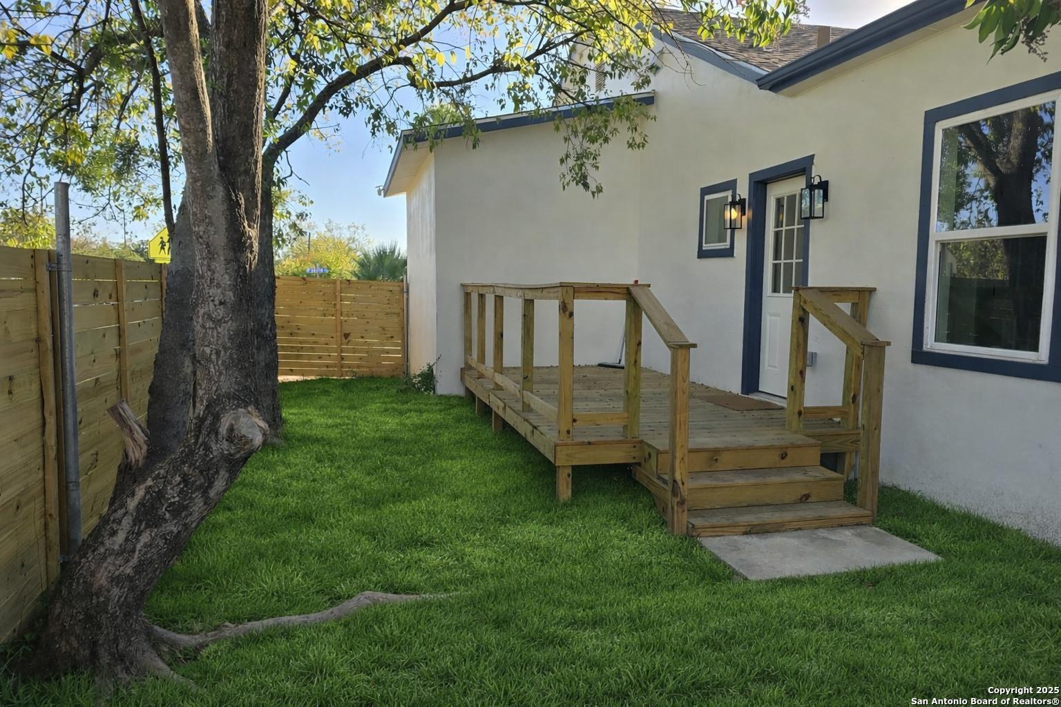 501 W Agarita San Antonio TX 78212