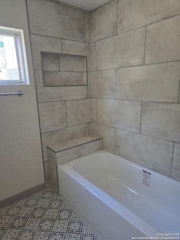 501 W Agarita San Antonio TX 78212