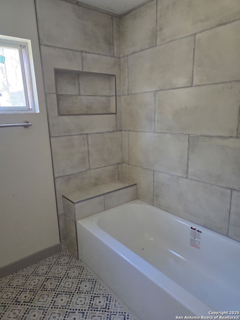 501 W Agarita San Antonio TX 78212
