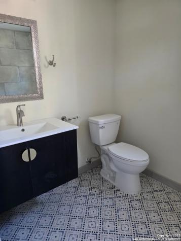 501 W Agarita San Antonio TX 78212