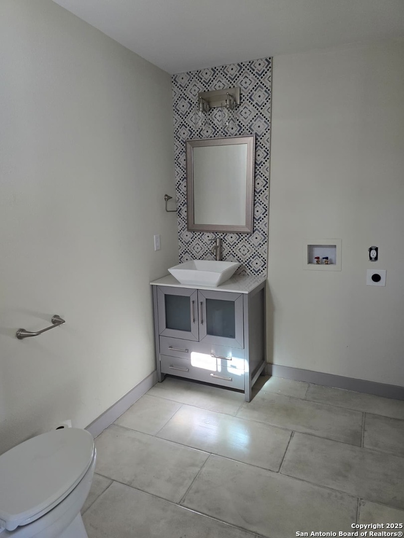 501 W Agarita San Antonio TX 78212