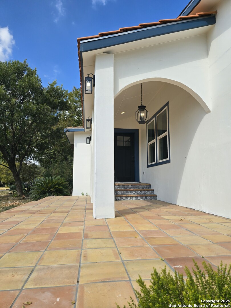 501 W Agarita San Antonio TX 78212