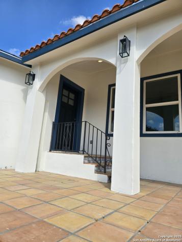 501 W Agarita San Antonio TX 78212