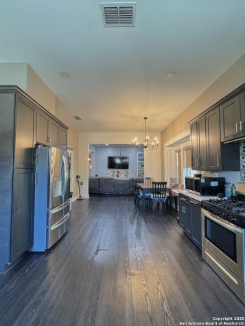 1106 N High Uvalde TX 78801
