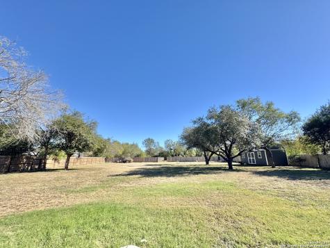 1106 N High Uvalde TX 78801