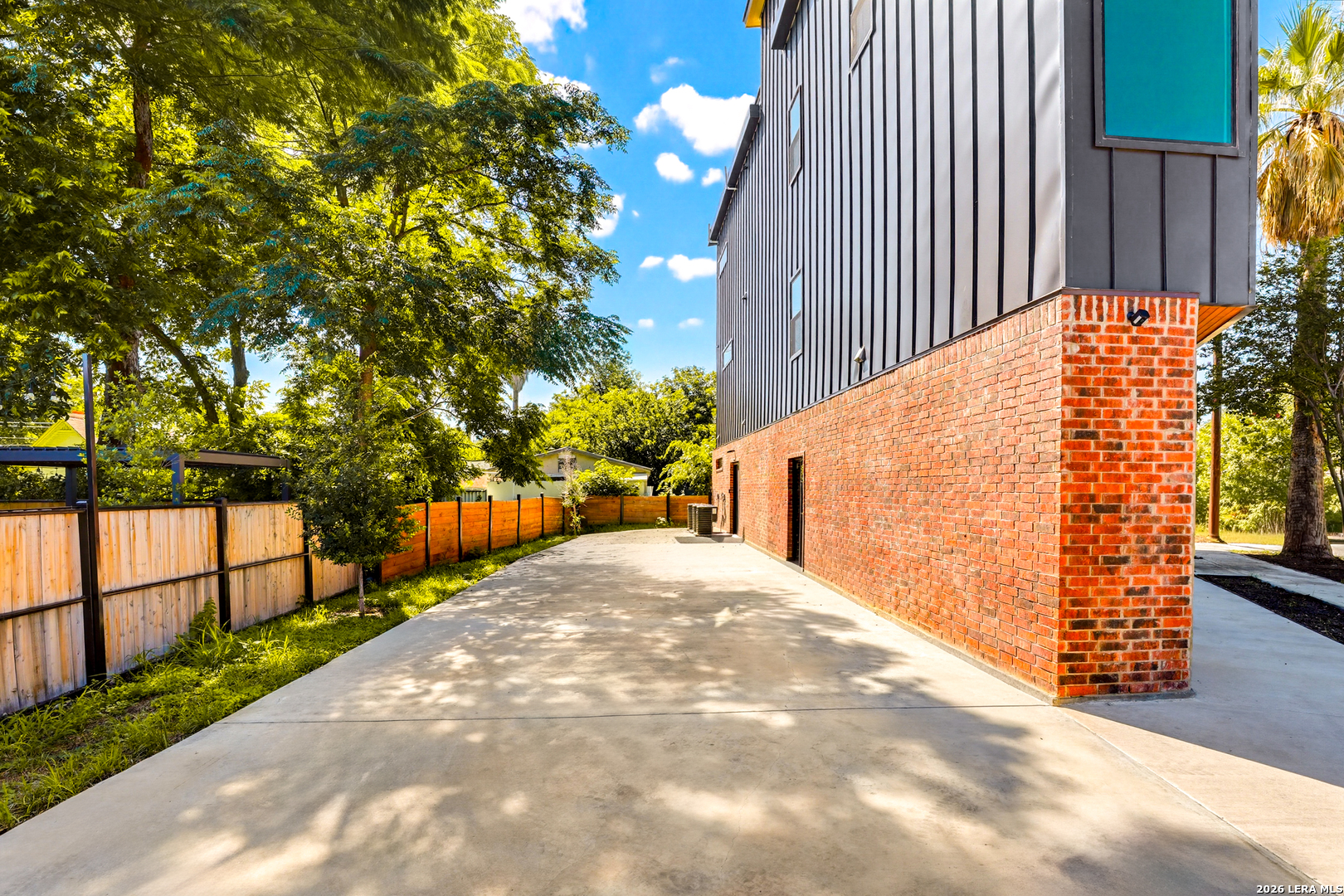 727 E Park Avenue San Antonio TX 78212
