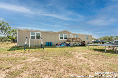 1650 Dugosh Road Pleasanton TX 78064