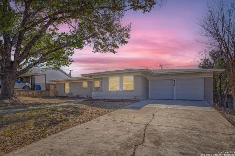 318 Redcliff Drive San Antonio TX 78216