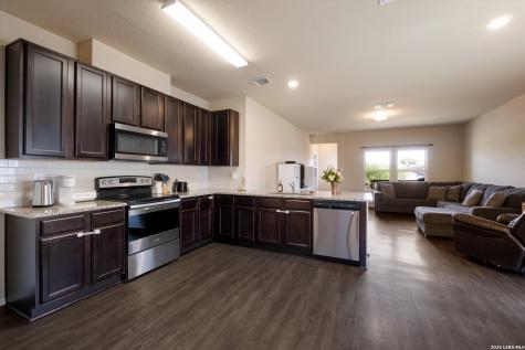 233 Bobwhite Way San Antonio TX 78253