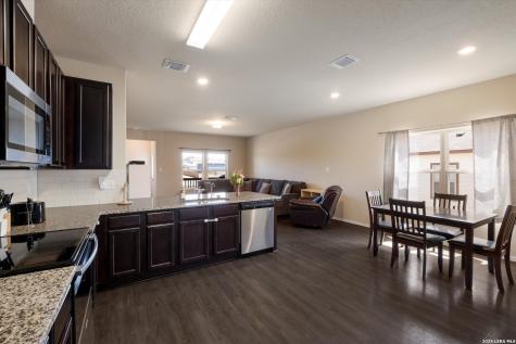 233 Bobwhite Way San Antonio TX 78253