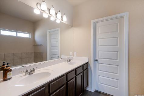 233 Bobwhite Way San Antonio TX 78253