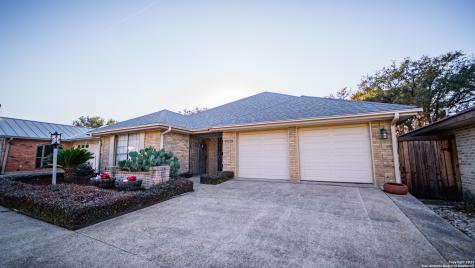 9109 Bonny Brook Windcrest TX 78239