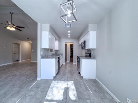 4635 French Meadow San Antonio TX 78250