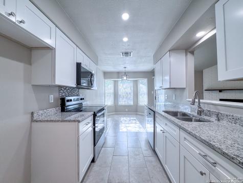 4635 French Meadow San Antonio TX 78250
