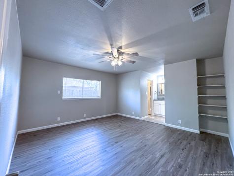 4635 French Meadow San Antonio TX 78250