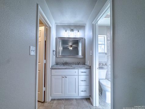 4635 French Meadow San Antonio TX 78250