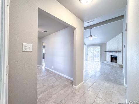 4635 French Meadow San Antonio TX 78250