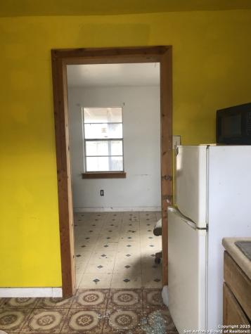 156 County Road 781 Natalia TX 78059