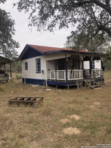 156 County Road 781 Natalia TX 78059