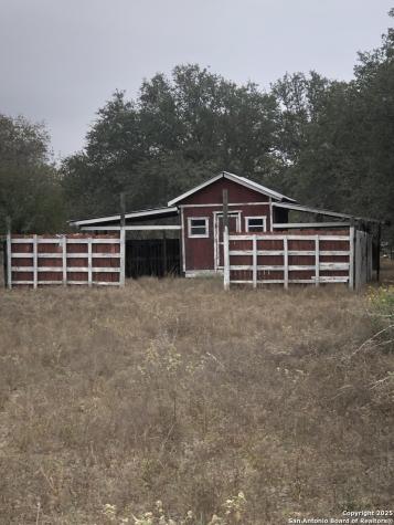 156 County Road 781 Natalia TX 78059