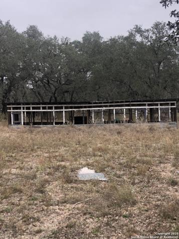 156 County Road 781 Natalia TX 78059
