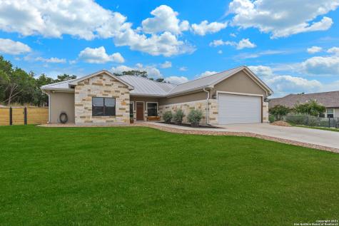 711 Monarch Canyon Lake TX 78133