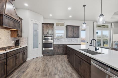 113 Hondo Drive La Vernia TX 78121