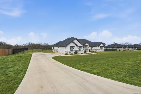 113 Hondo Drive La Vernia TX 78121
