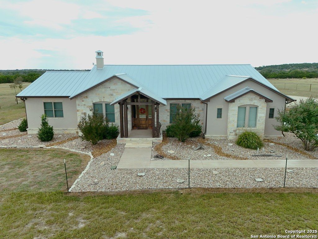 601 Garrison Road Fredericksburg TX 78624